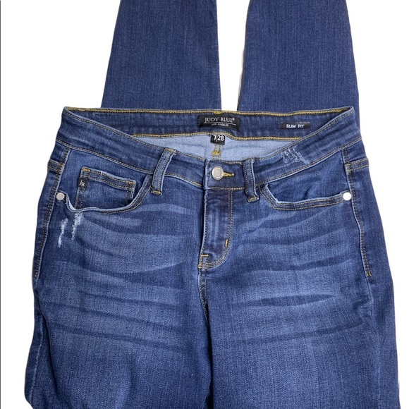 Judy Blue Slim Fit Distressed Cropped Jeans size 7/28 - Picture 3 of 5